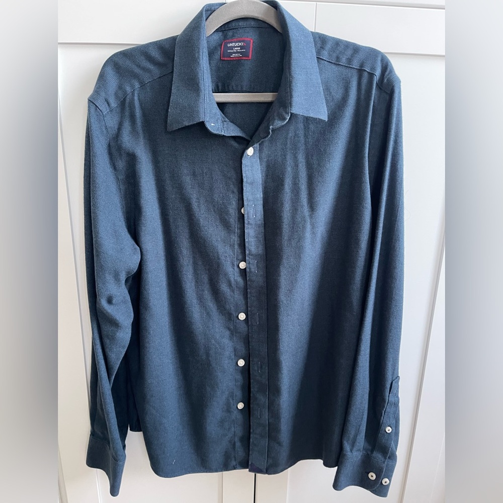 Untuckit Men's Blue Shirt button down size large